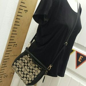 COACH CROSS BODY BAG