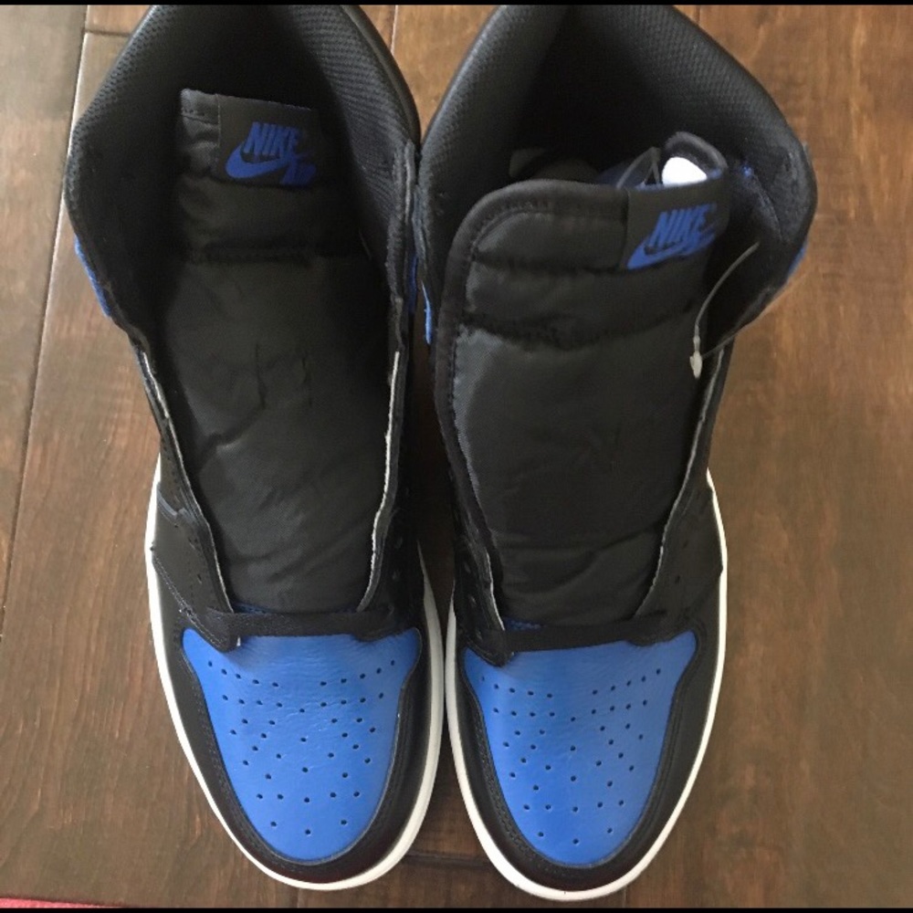Retro 1 royal 2017