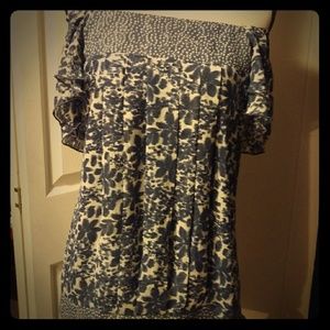 🎆Price dropped!󾓦Apt 9 Top