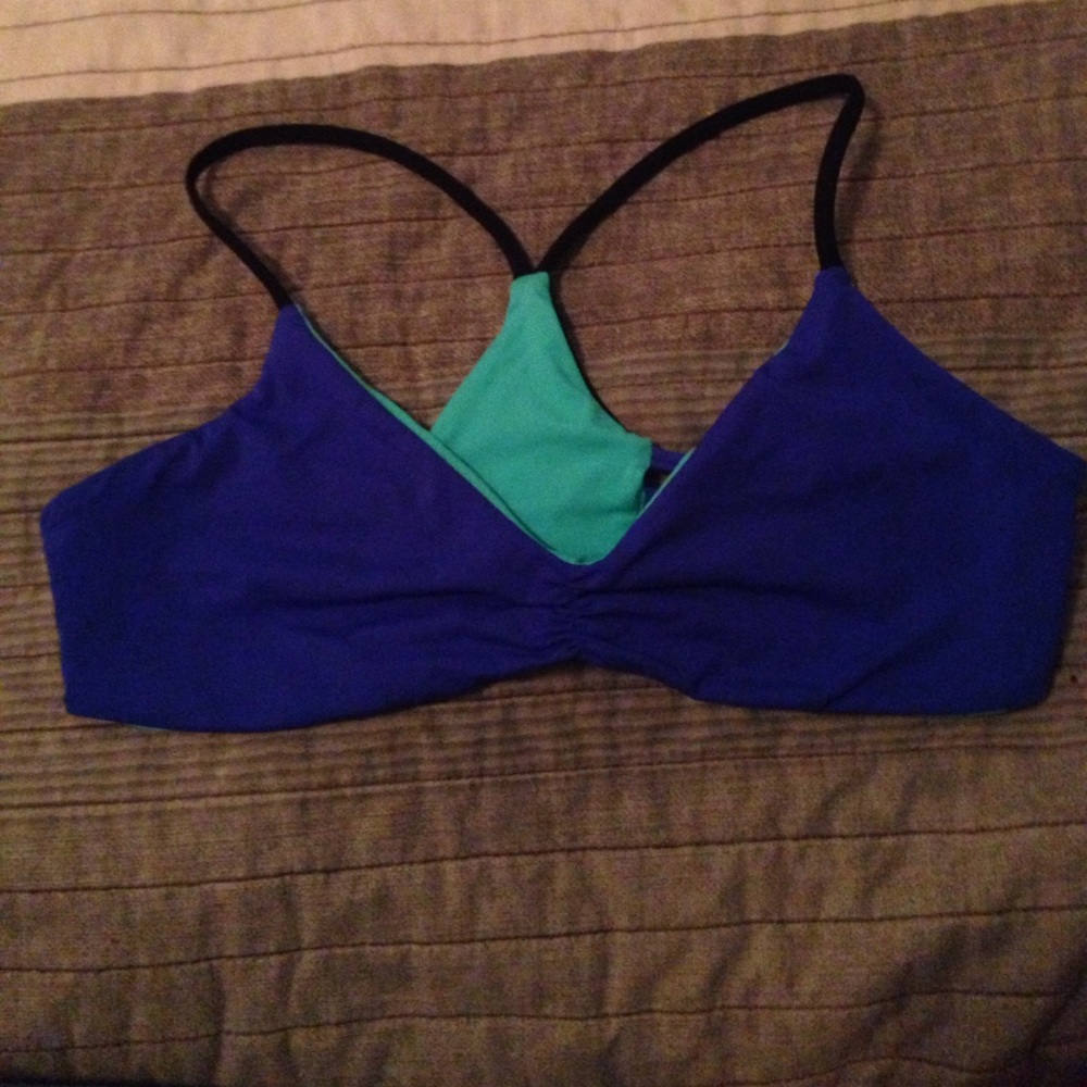 Reversible L*Space top