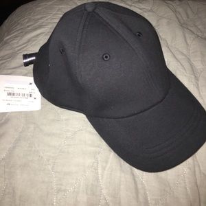 Brand new Lululemon baller hat one size black