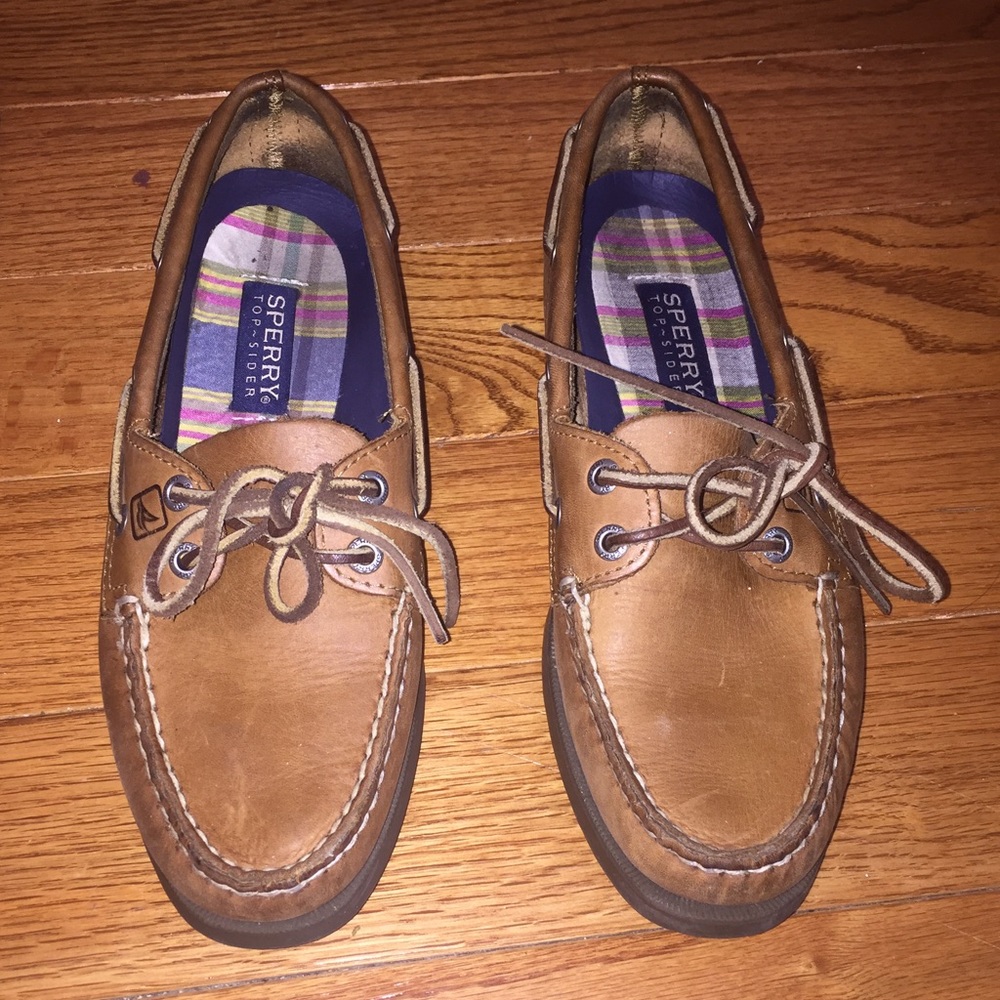 Authentic women's sperry boat shoe