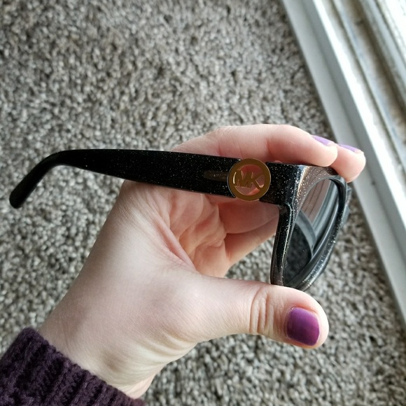 BRAND NEW Michael Kors sunglasses - Picture 2 of 4