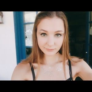 Meet your Posher, Carlin