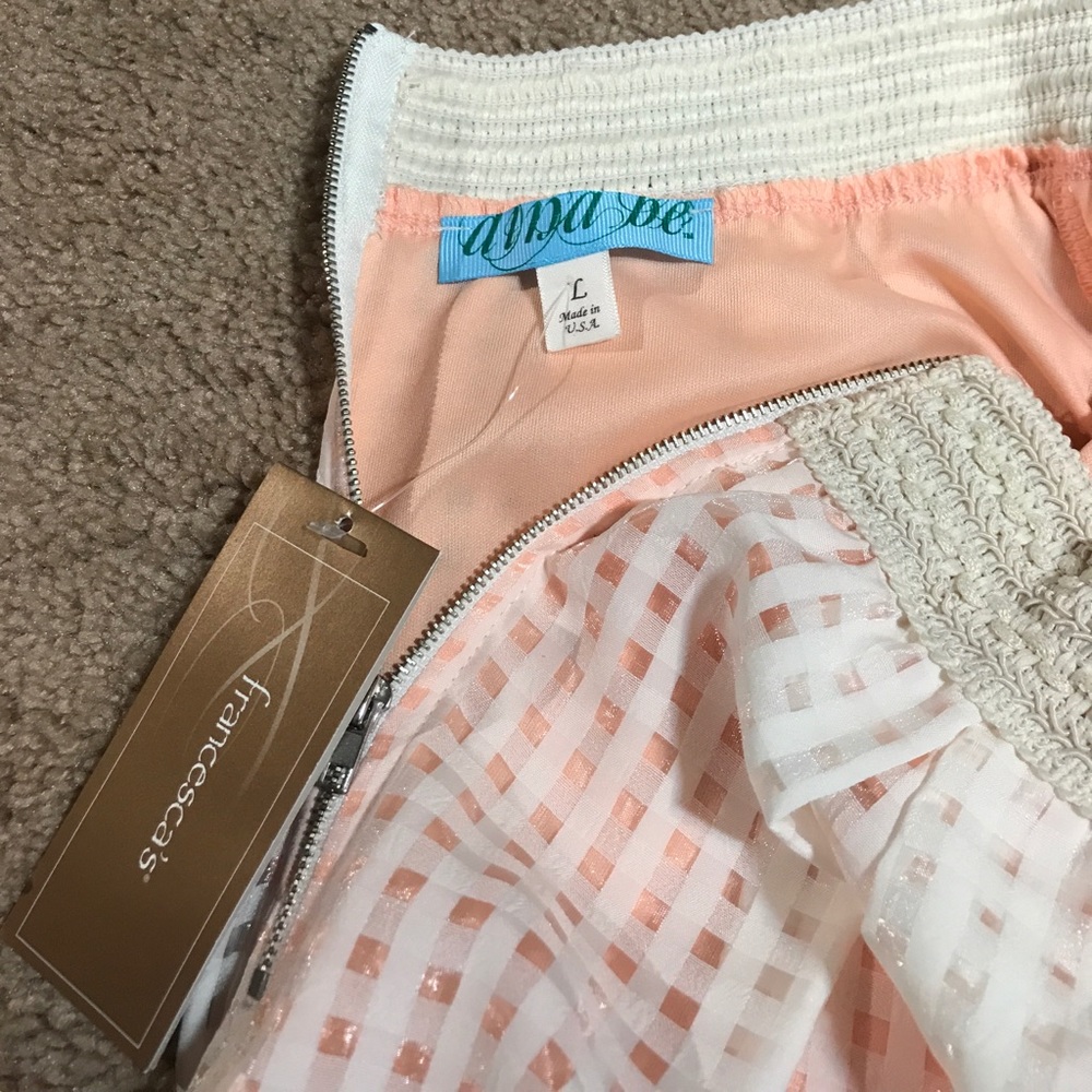 Cute skirt - Picture 3 of 3
