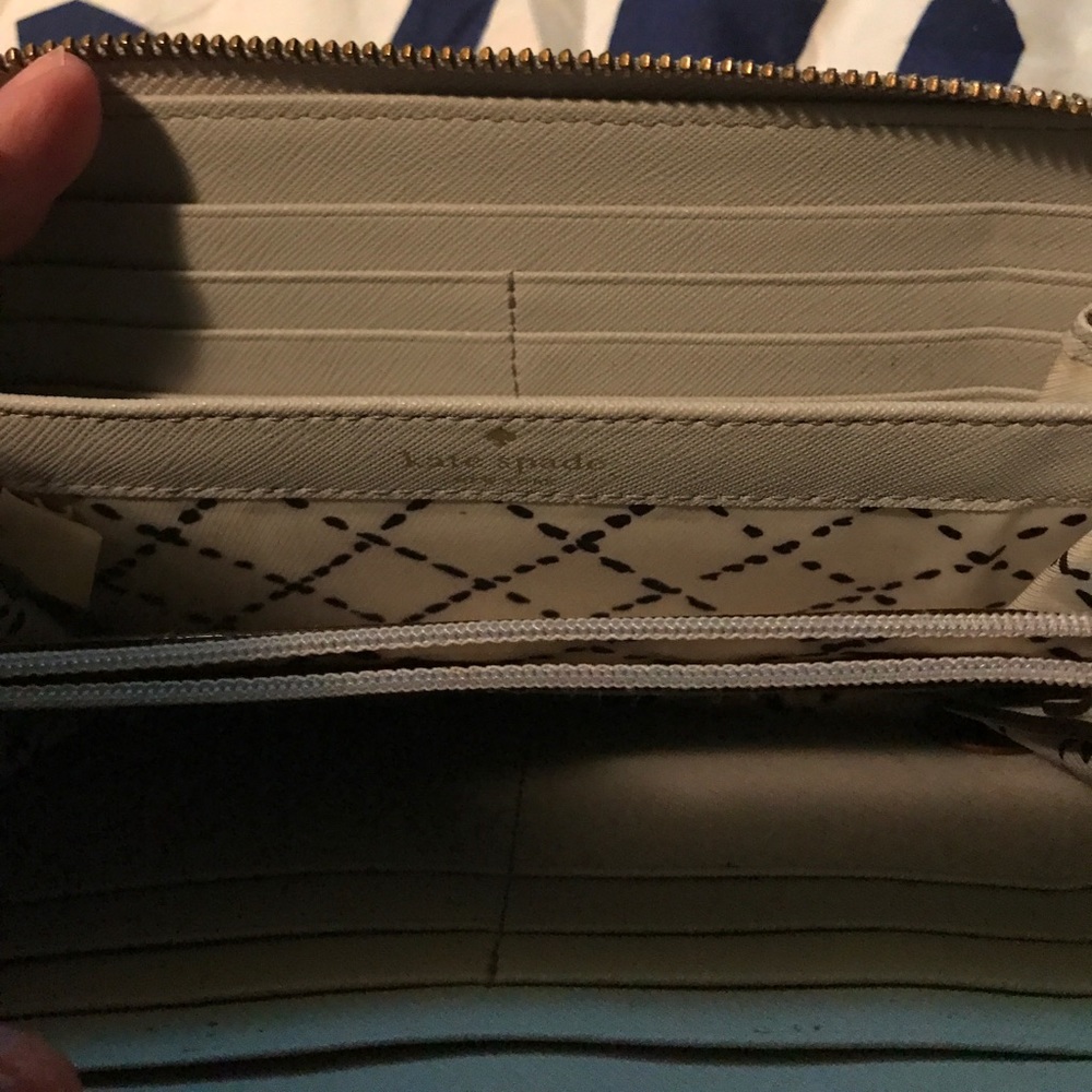 Authentic Kate Spade Wallet - Picture 2 of 2
