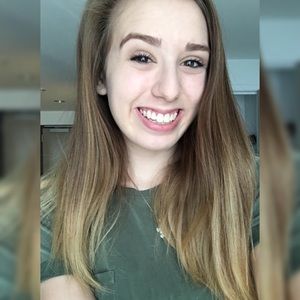 Meet your Posher, Claire