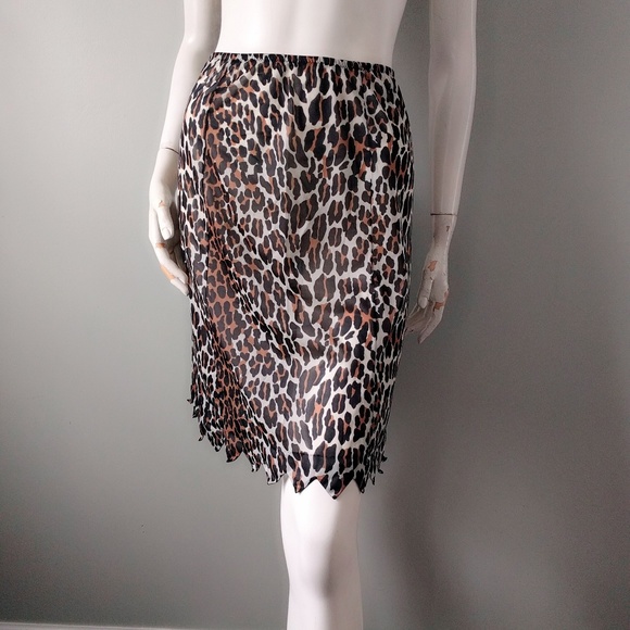 Vintage Dresses & Skirts - Vintage 1960s Vanity Fair Leopard Print Pinup Lingerie Zigzag Hem Half Slip S