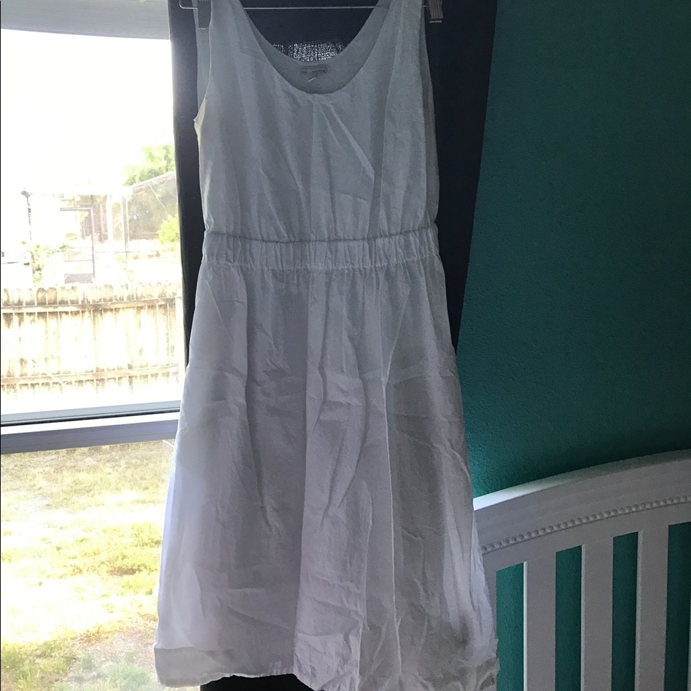 White GAP dress