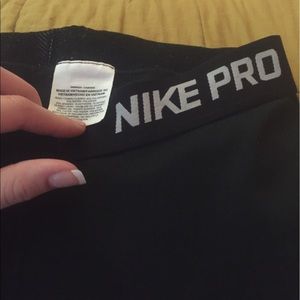 Nike cropped leggings