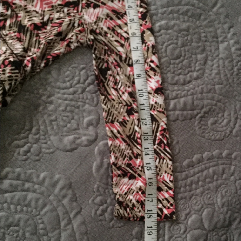 3 x $20 Ann Taylor Cute Top, Multi Color. - Picture 5 of 8