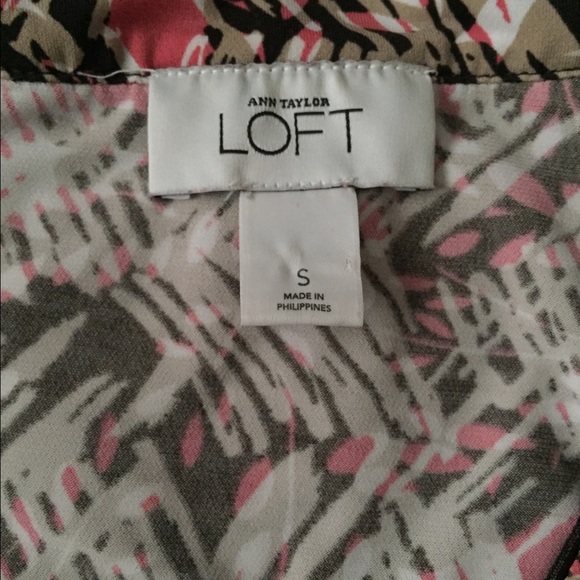 3 x $20 Ann Taylor Cute Top, Multi Color. - Picture 2 of 8