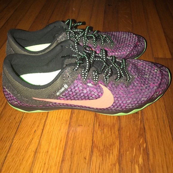 Nike shoes. - Picture 3 of 5