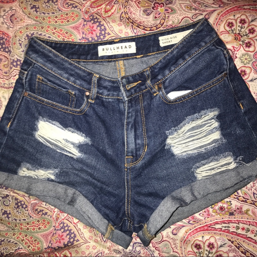 HIGH WAISTED/HIGH RISED BULLHEAD DEMIN CO. SHORTS