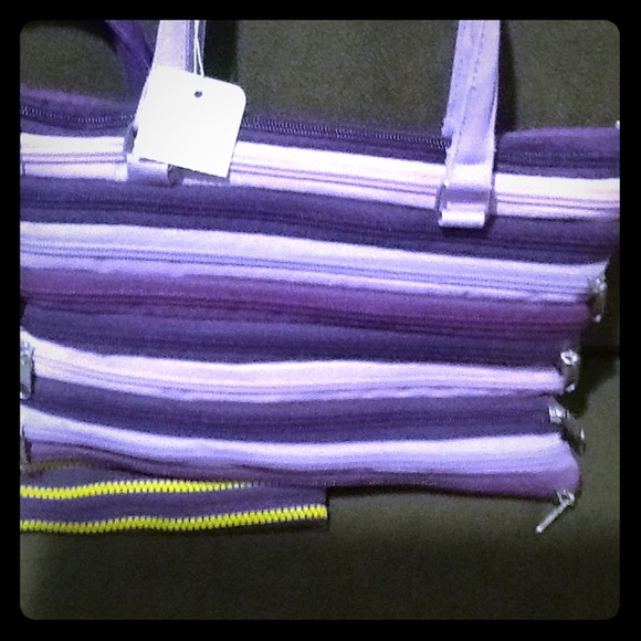 🛍Various New and Never used Handbags🛍 - Picture 1 of 4