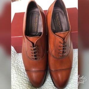 Men's size 10 To Boot New York oxfords