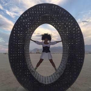 Meet your Posher, Valentina