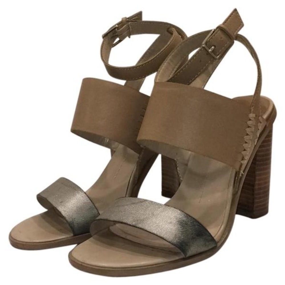 Dolce Vita sandal