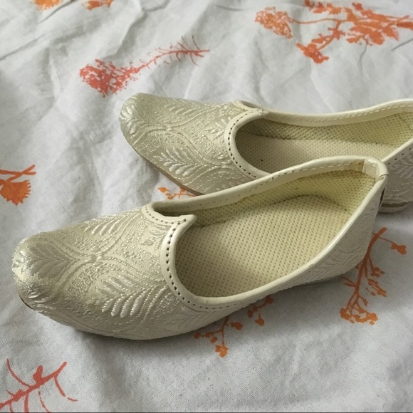 Shoes - Picture 2 of 3