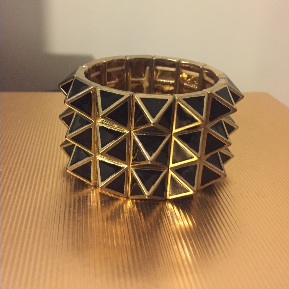 Black and gold enamel stretch cuff