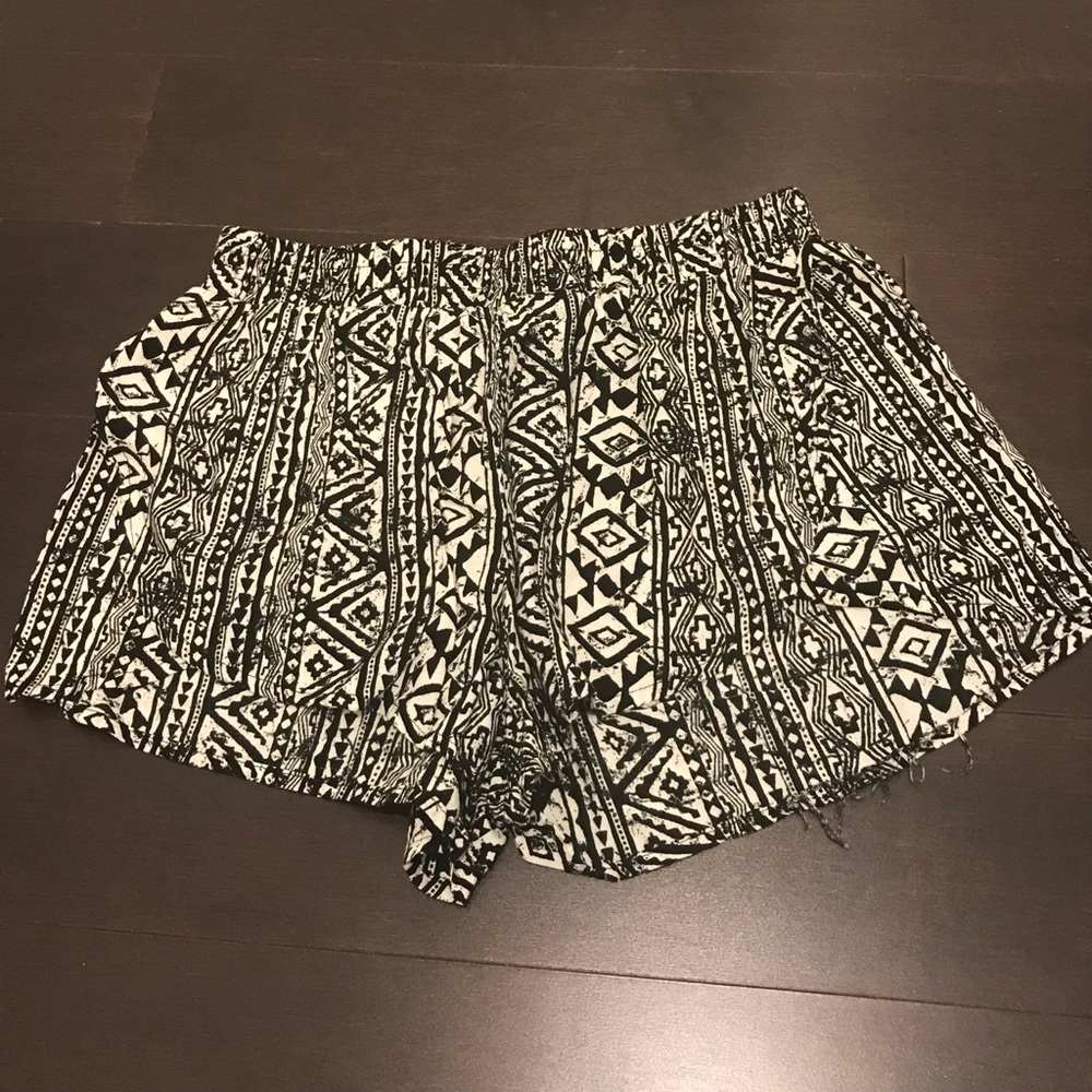 Forever 21 pattern shorts