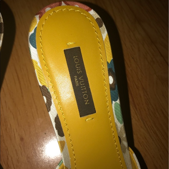 Authentic Louis Vuitton sandal. - Picture 2 of 4