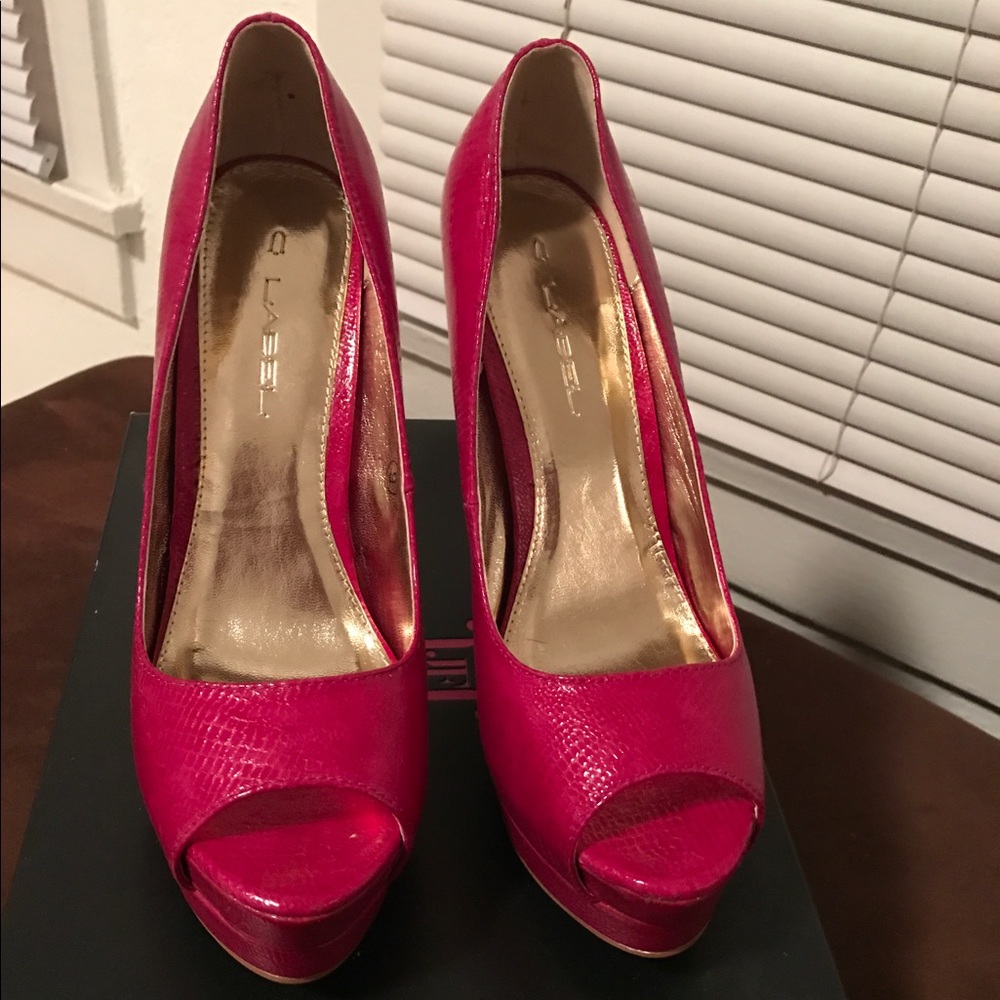 Beautiful Hot Pink Pumps