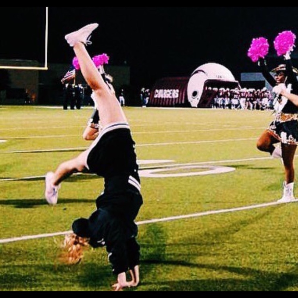 Cheer shoes