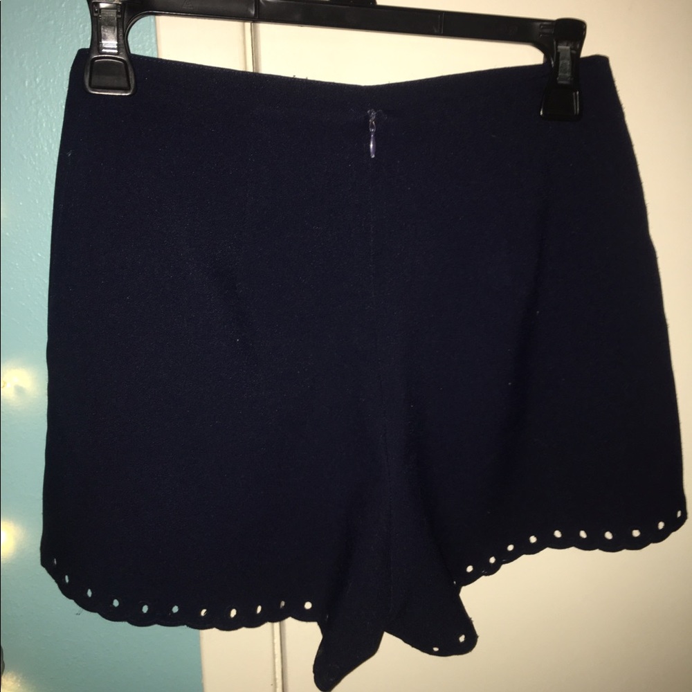 Navy Ruffle shorts - Picture 2 of 2