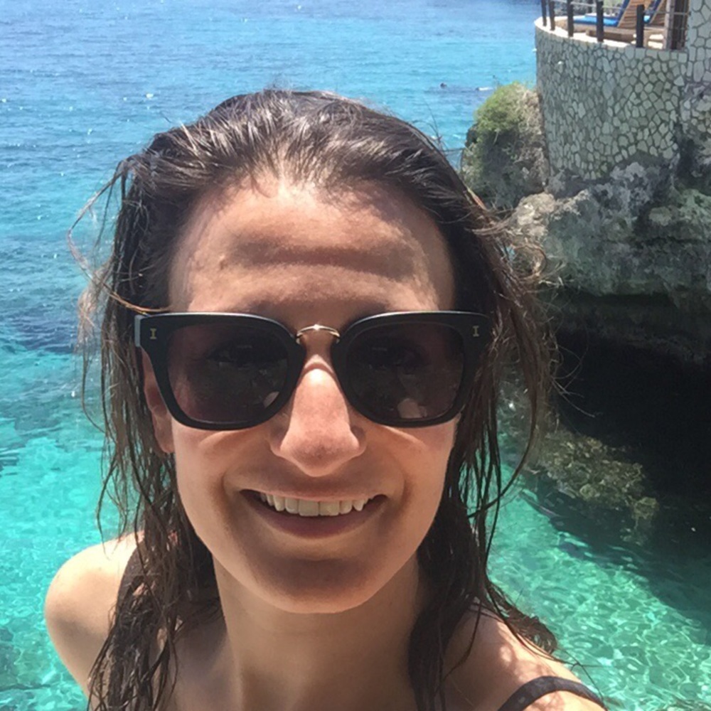 Meet your Posher, Adele