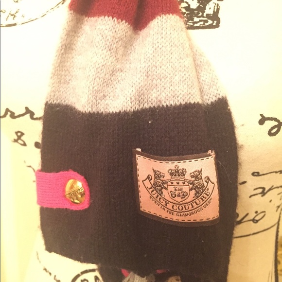 ❌SOLD❌ Juicy Couture PomPom Scarf - Picture 3 of 4