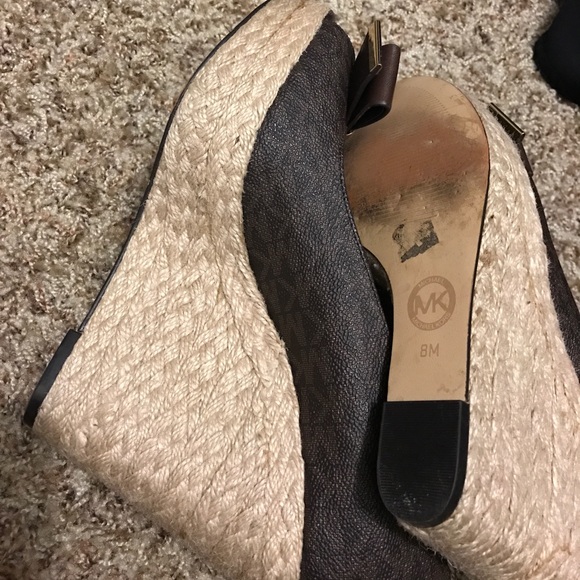 Michael kors pumps - Picture 3 of 4