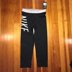 Nike DriFit CROP Leggings