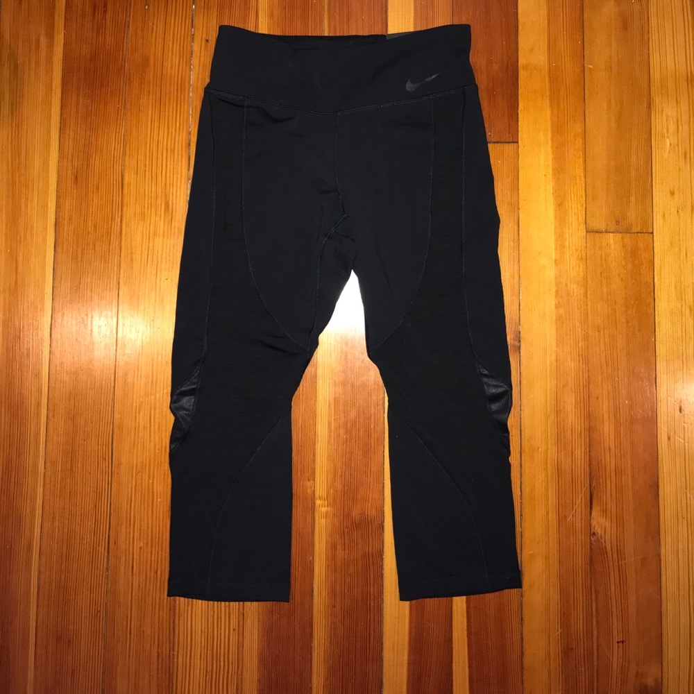 Nike DriFit CROP Leggings