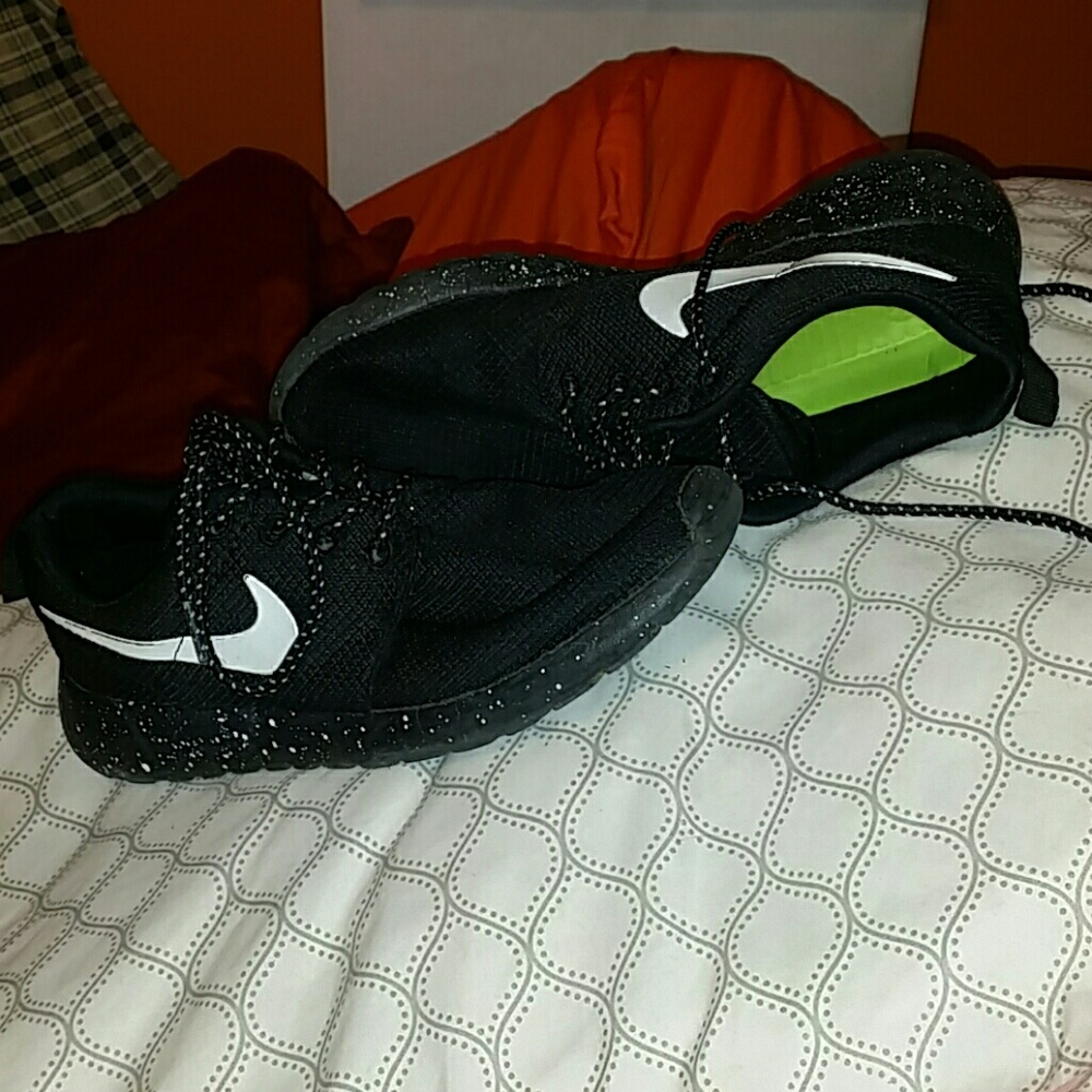 Nike roshes