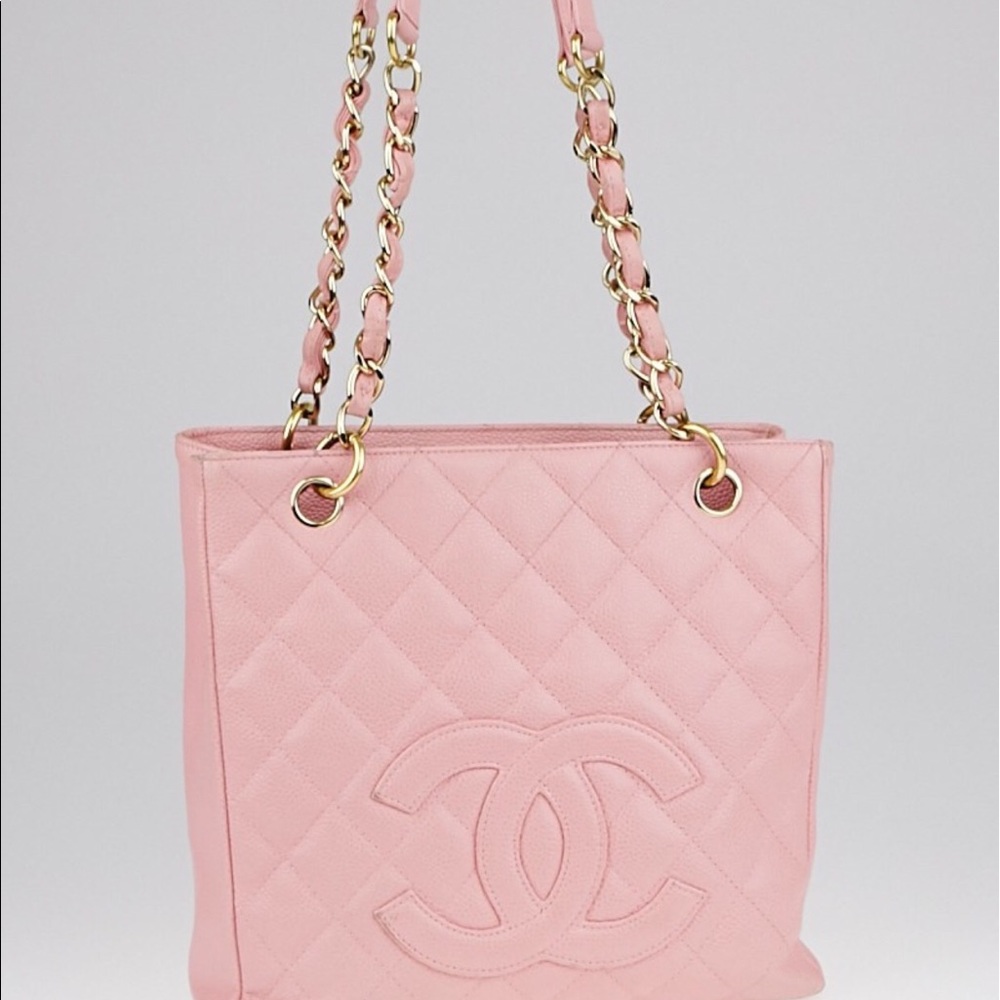 SOLD SOLD SOLD Auth Chanel petite shopper - Picture 3 of 8