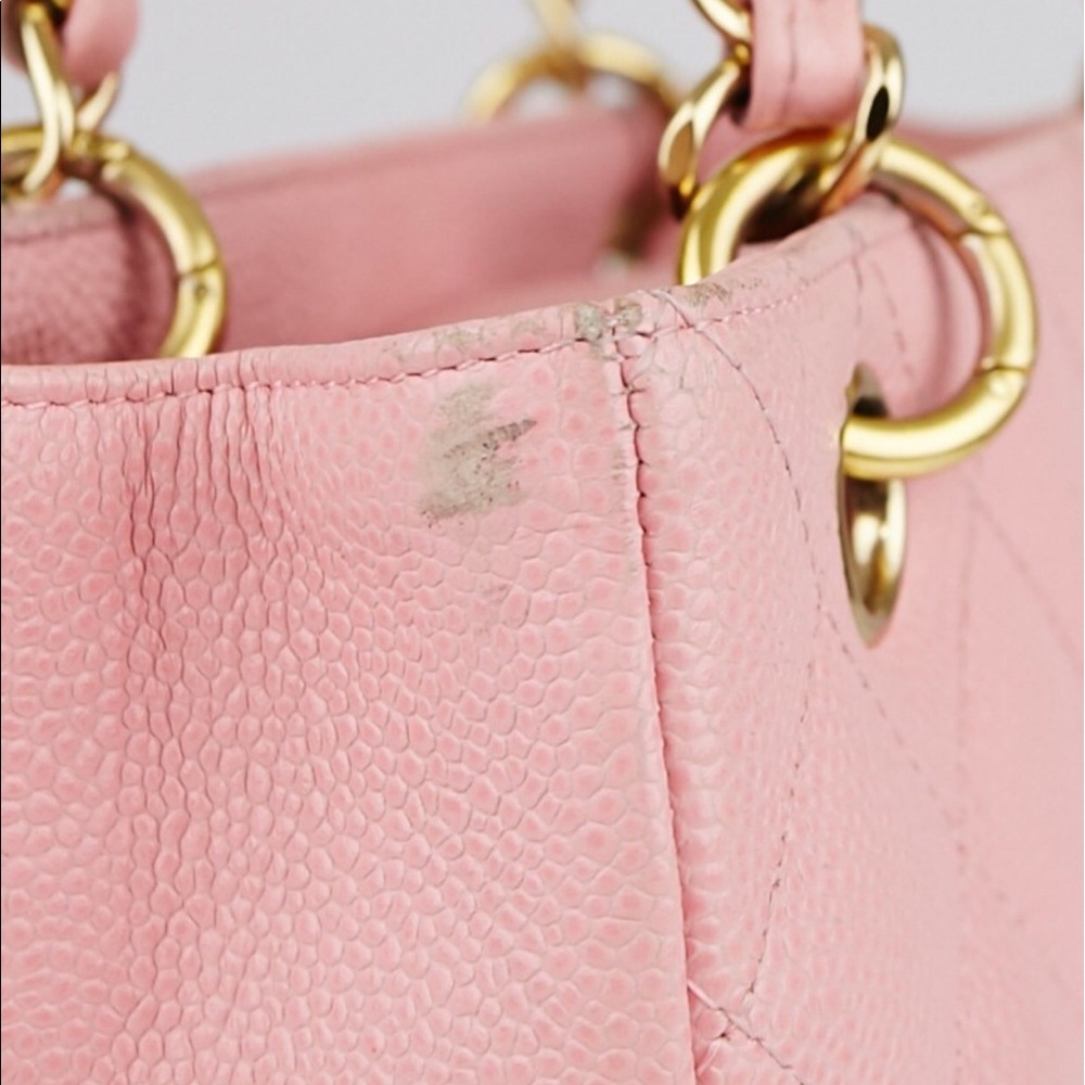 SOLD SOLD SOLD Auth Chanel petite shopper - Picture 4 of 8
