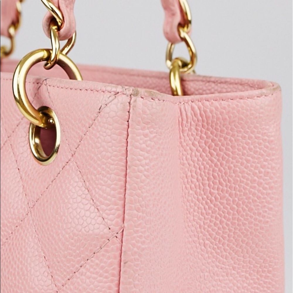 SOLD SOLD SOLD Auth Chanel petite shopper - Picture 8 of 8