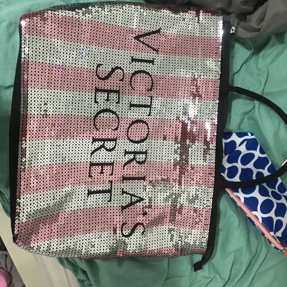 vs tote