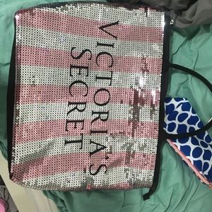 vs tote
