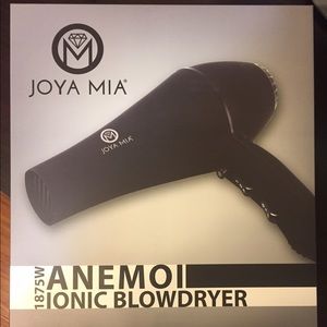 Blow dryer