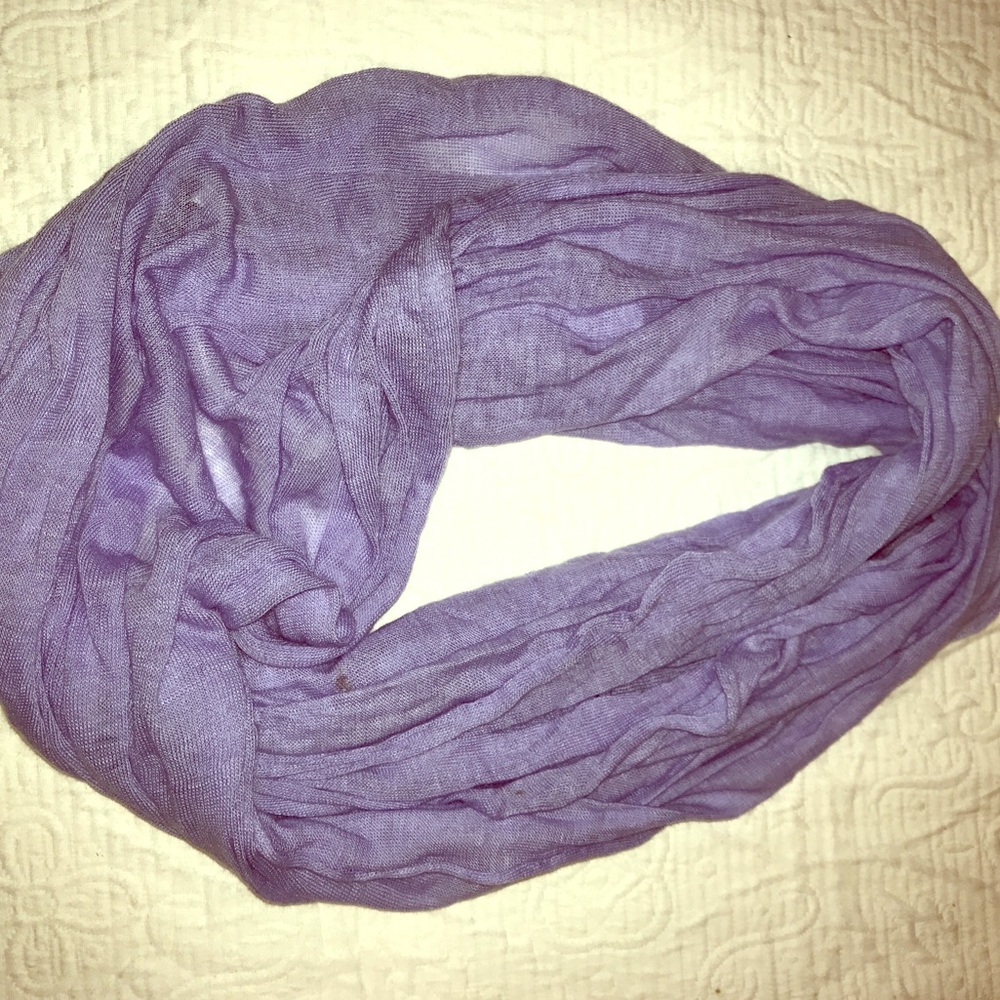 Light purple infinity scarf