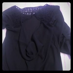Buckle!! Black soft gorgeous top! Croshay back