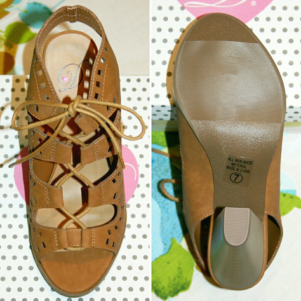 TAN Laser Cut Lace-Up Caged Open Toe Booties NIB - Picture 5 of 8