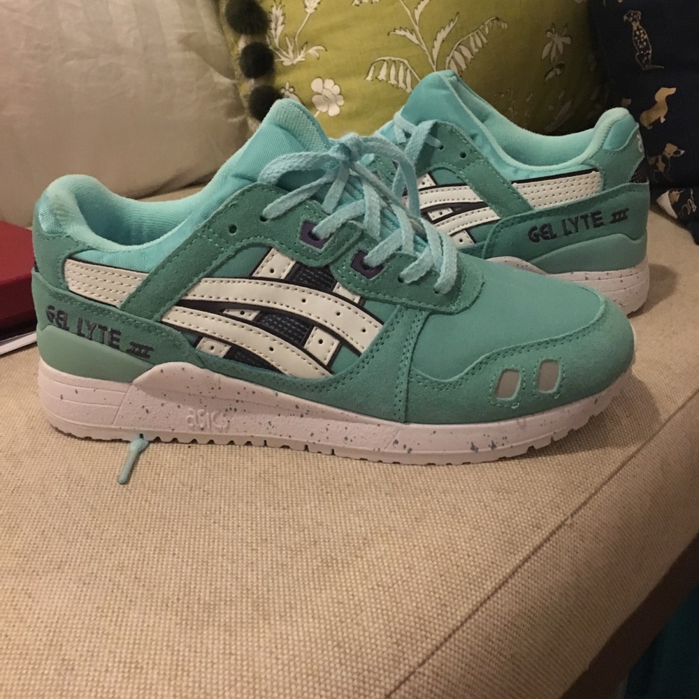 Asics Gel Lyte III sneakers, snowflake edition.