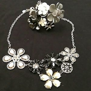 Statement necklace