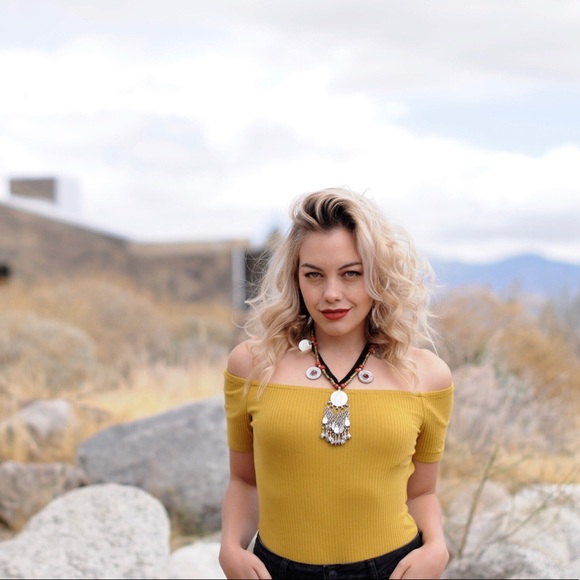 Off the shoulder Mustard Bodysuit - Picture 2 of 6