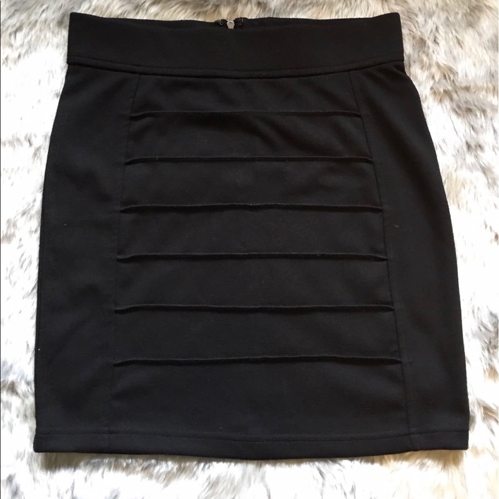 Forever 21 Black Skirt!!!🌟