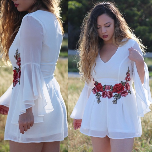 💗ONLY 1 LEFT💗 Rose Embroidered White Romper - Picture 2 of 7