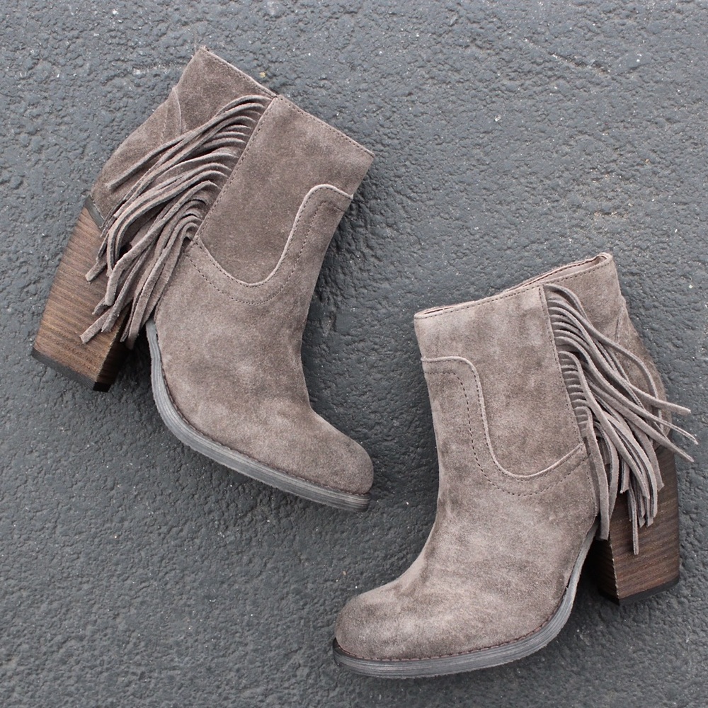 Boho Cascading Fringe Distressed Western Booties - Picture 4 of 4